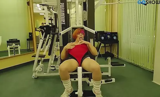 Handjobs Spreading A Gym Fucking Experience